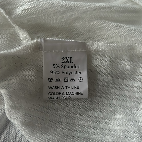 ✨Sold✨4/$20 Kimono Style White Sheer Top With Front Tie Closure New 2XL - Picture 10 of 11